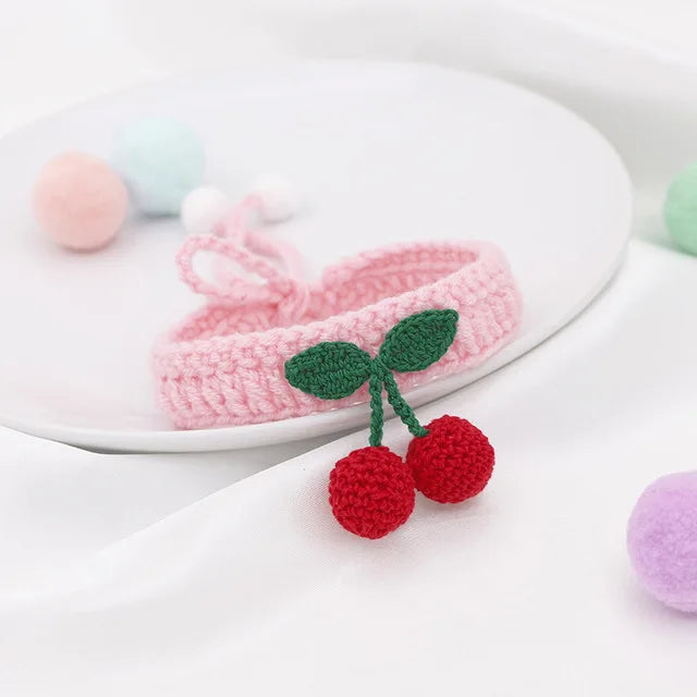 Cherry collar for cats Pet dogs Knitted Necklace with ball Cute adjustable tie Manual Kitty Scarf Christmas pet accessories