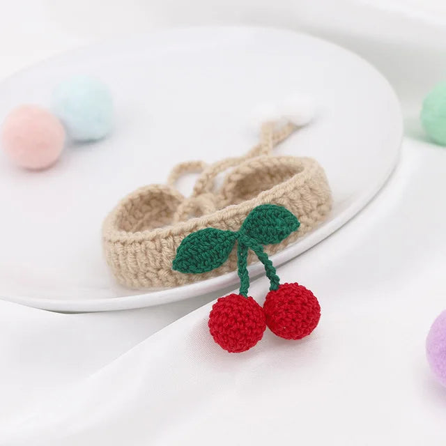 Cherry collar for cats Pet dogs Knitted Necklace with ball Cute adjustable tie Manual Kitty Scarf Christmas pet accessories